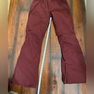 Burton Women's Burgundy Snowboard Pants size small